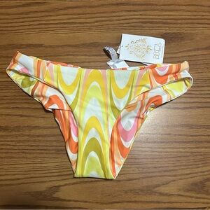 NWT Becca Women's Swim Bikini Bottom Reversible Hipster Yellow Groovy Size M